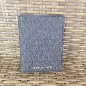 Michael Kors Brown Monogram Passport Holder Wallet Cards Saffiano Leather NWOT